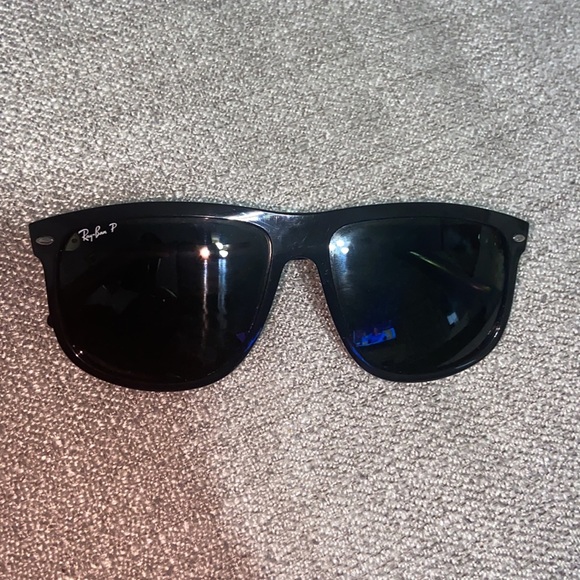 Rayban RB4147 polarized green solid color with black frames - Picture 12 of 13